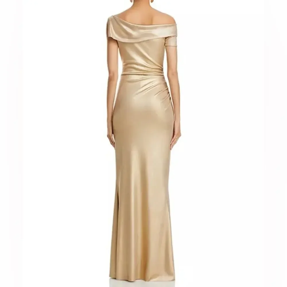 Chiara Boni Gold One-Shoulder Satin Evening Gown - Picture 5 of 12